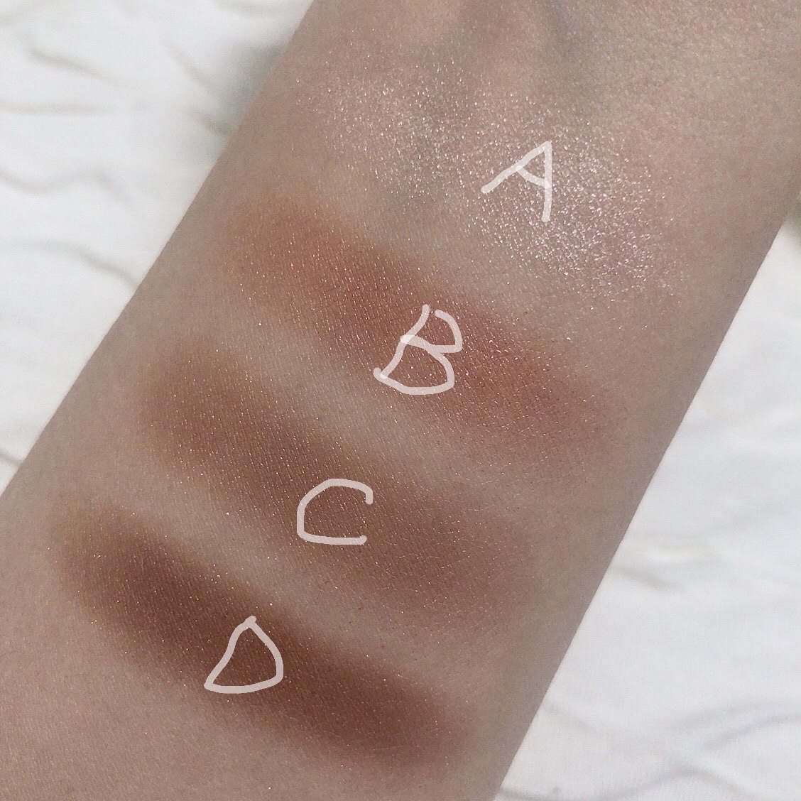 シルキースフレアイズ/キャンメイク/アイシャドウパレットを使ったクチコミ（3枚目）