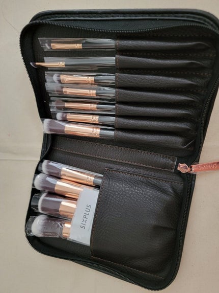 貴族のゴールド メイクブラシ11本セット 化粧ポーチ付き/SIXPLUS/メイクブラシを使ったクチコミ(1枚目)