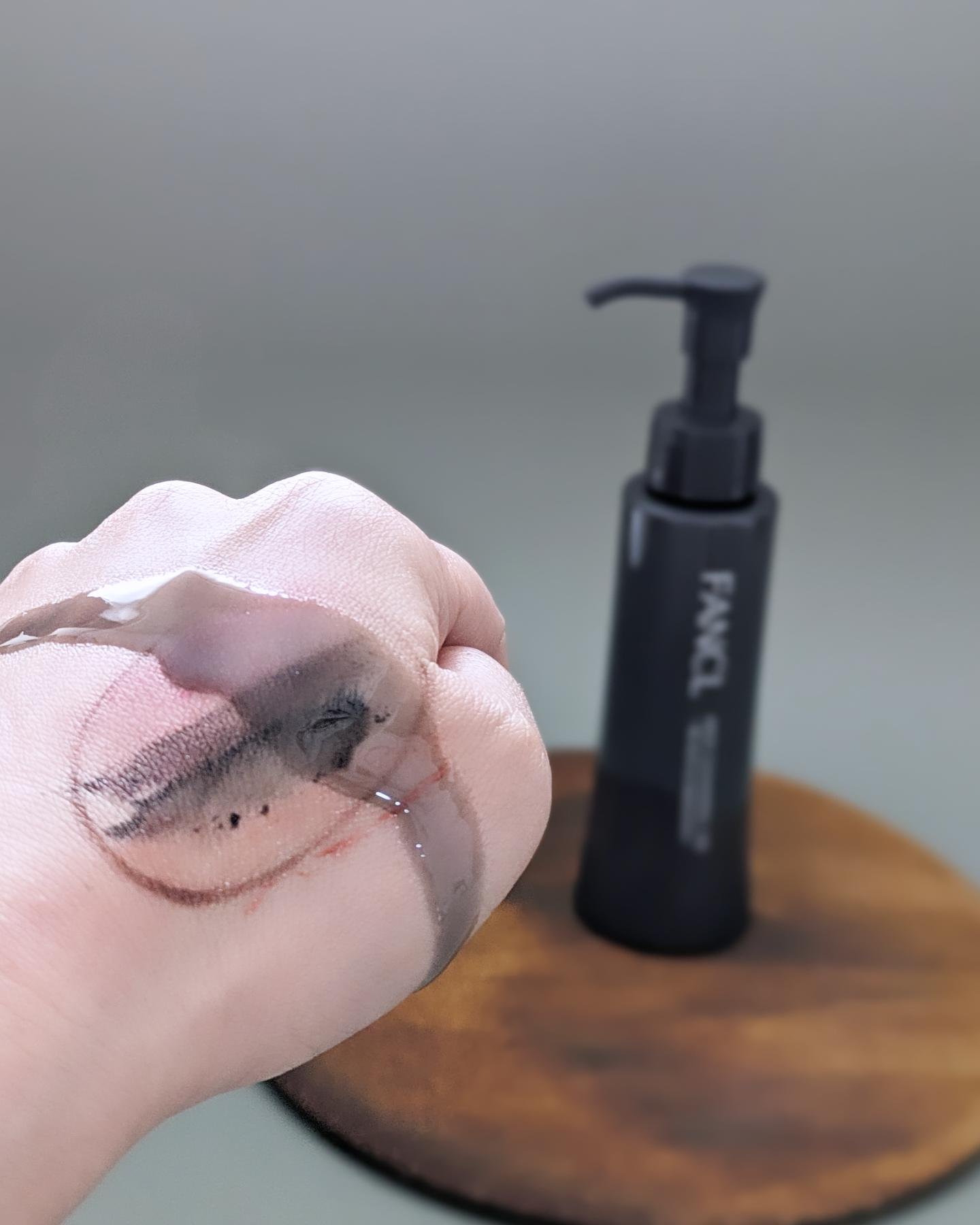 マイルドクレンジング オイル〈ブラック＆スムース〉/ファンケル/オイルクレンジングを使ったクチコミ（2枚目）