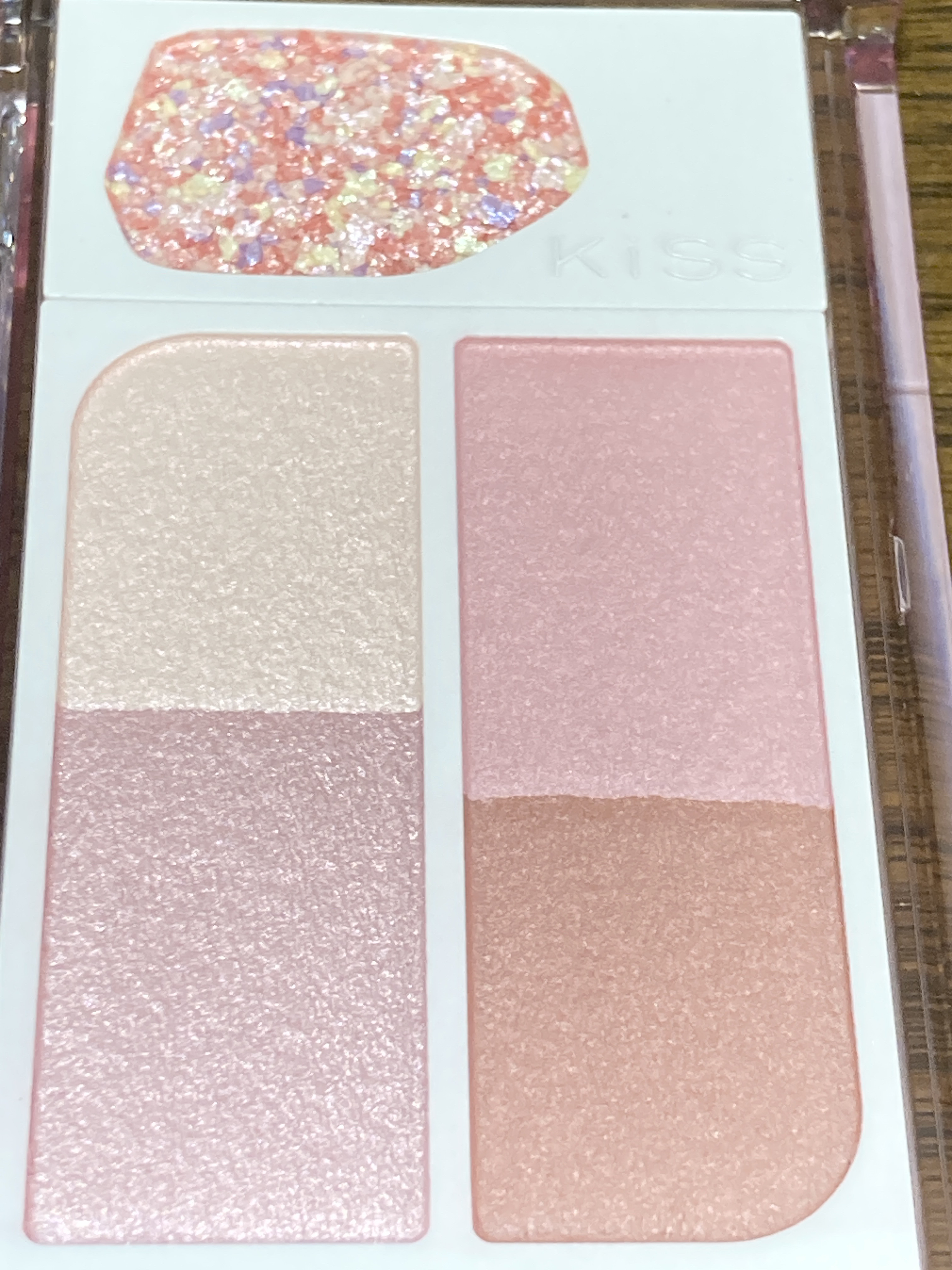 カクテルデイズ/KiSS/アイシャドウパレットを使ったクチコミ（2枚目）