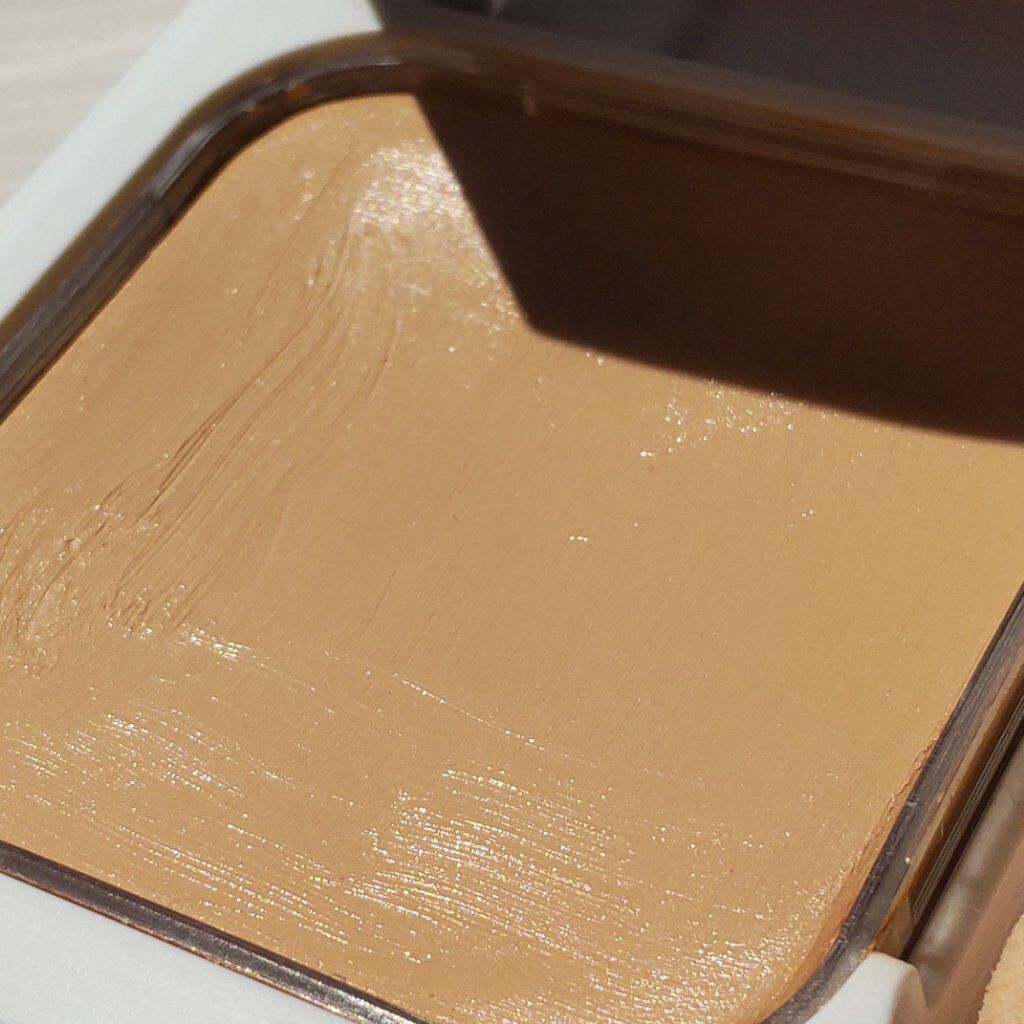 マットシフォン クリーミィパウダリーファンデ/KiSS/パウダーファンデーションを使ったクチコミ（3枚目）