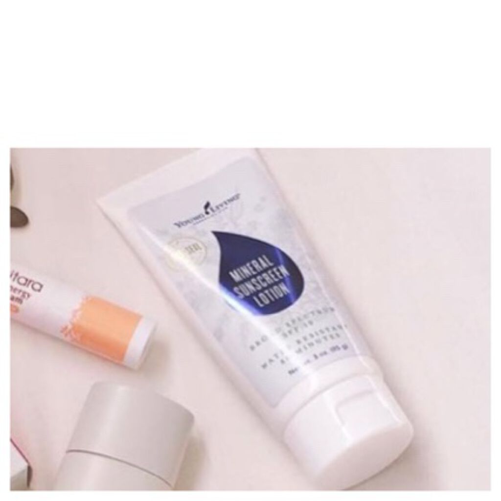 ワイエル ミネラルサンスクリーン SPF50/Young Living /日焼け止め・UVケアを使ったクチコミ(1枚目)