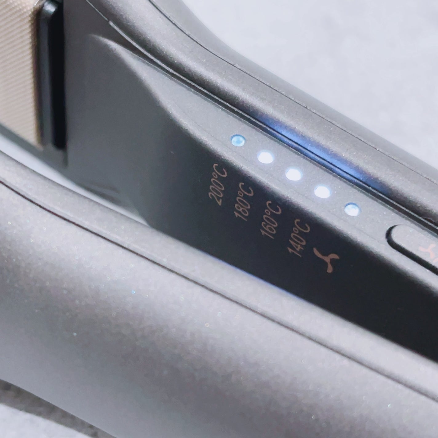 AQUA PLATE ヘアアイロン SI-600/CARERISE/ストレートアイロンを使ったクチコミ(5枚目)