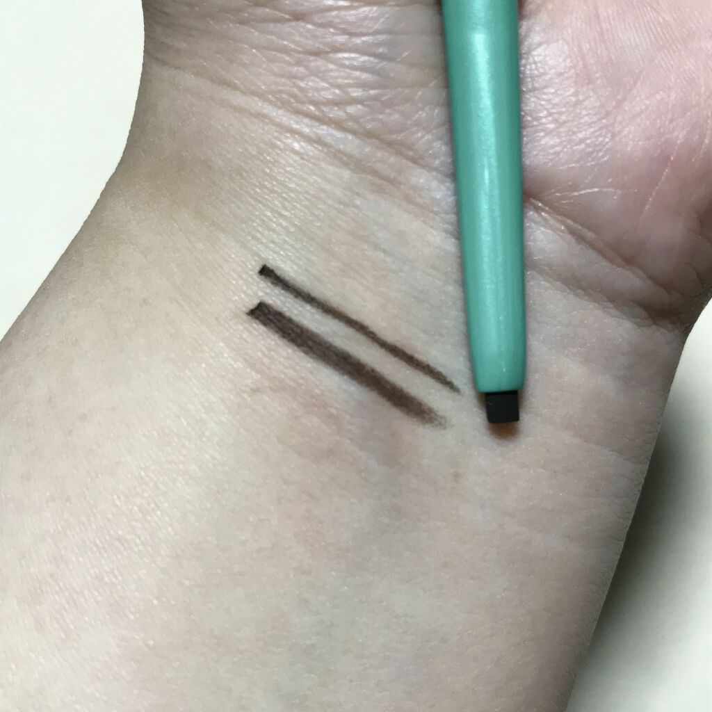 「密着アイライナー」クリームペンシル/デジャヴュ/ペンシルアイライナーを使ったクチコミ（3枚目）