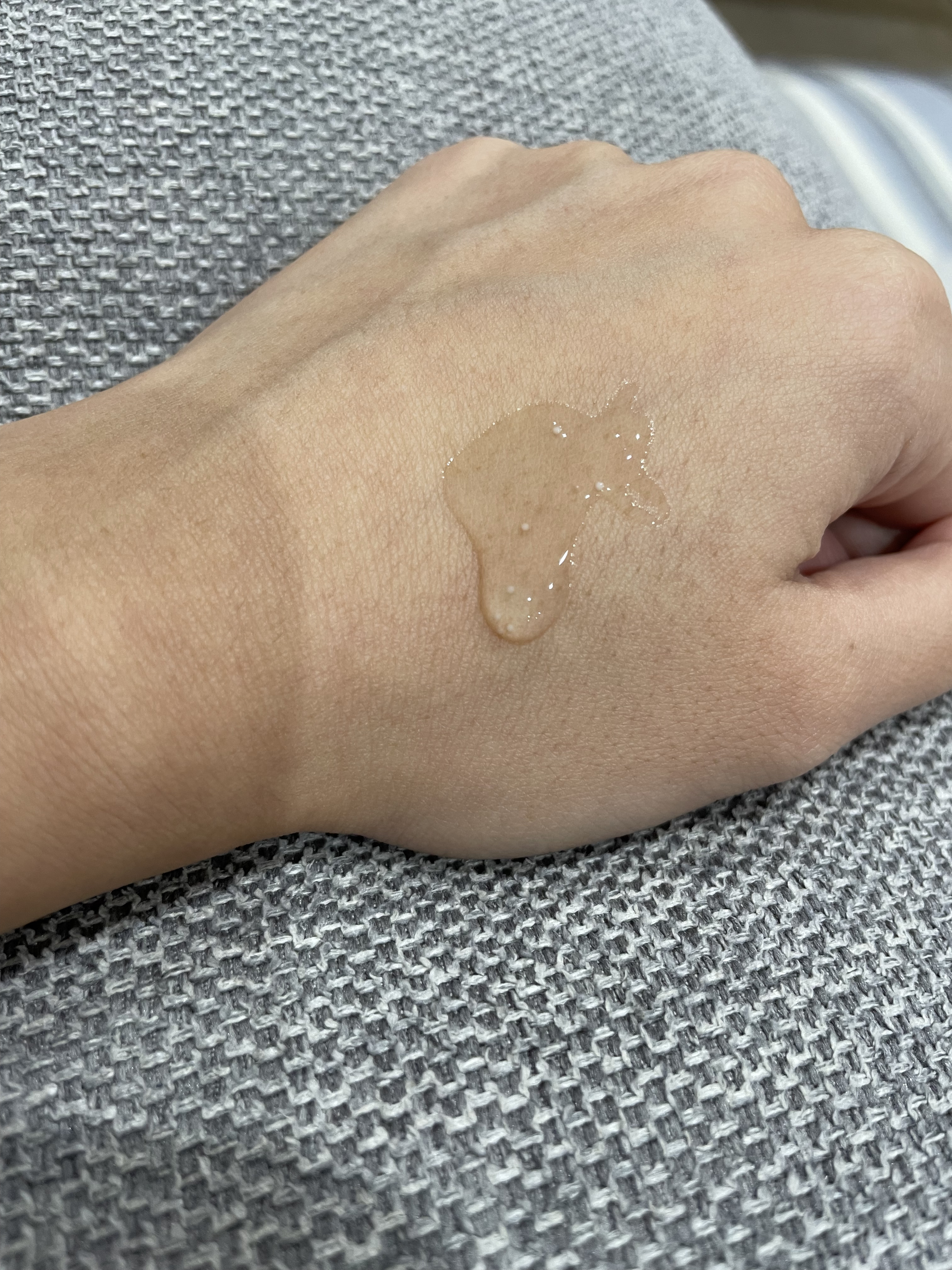 トーンブライトニング カプセルアンプル/SKIN1004/美容液を使ったクチコミ（3枚目）