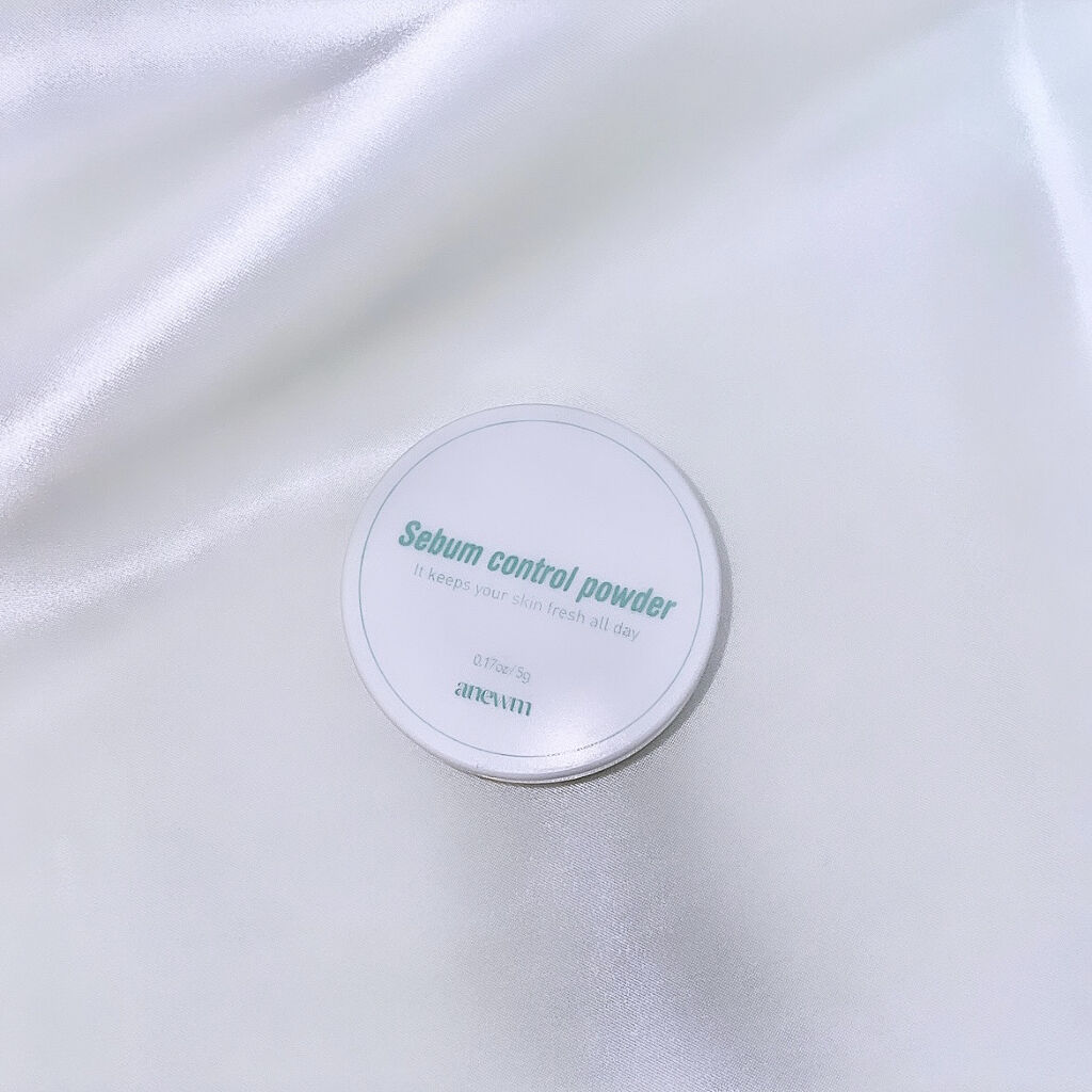 アニューム セバム コントロール パウダー/saat insight/ルースパウダーを使ったクチコミ（1枚目）