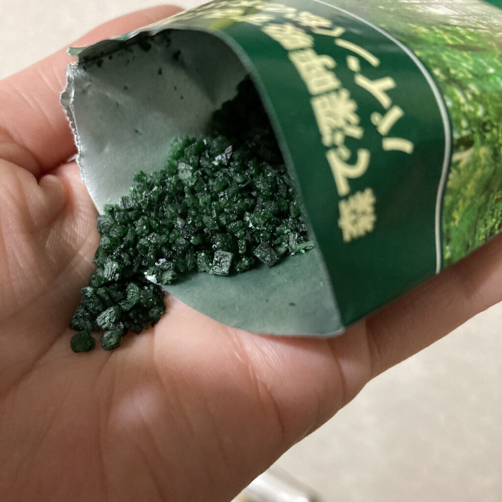 クナイプ グーテルフト バスソルト パイン<松の木>&モミの香り/クナイプ/無機塩系入浴剤を使ったクチコミ（2枚目）