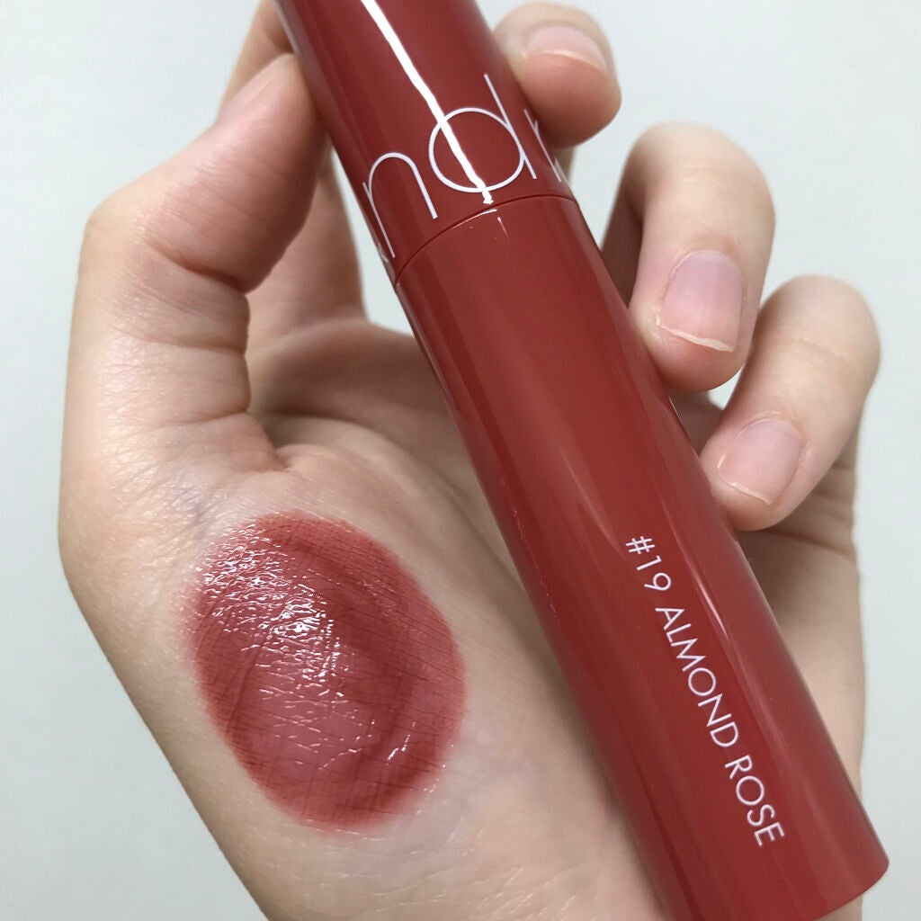 ジューシーラスティングティント/rom&nd/リップティントを使ったクチコミ(2枚目)