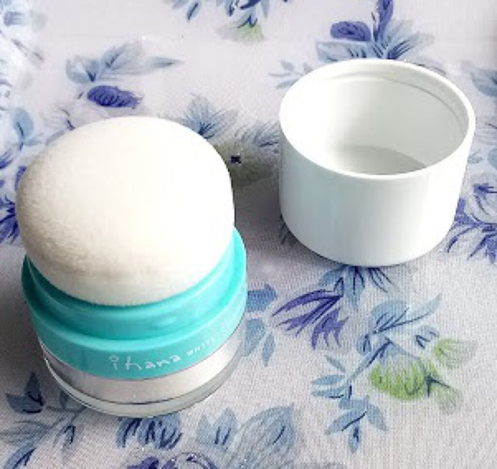 ihana WHITE スキンケアVCスノーパウダー/IHANA/ルースパウダーを使ったクチコミ(2枚目)