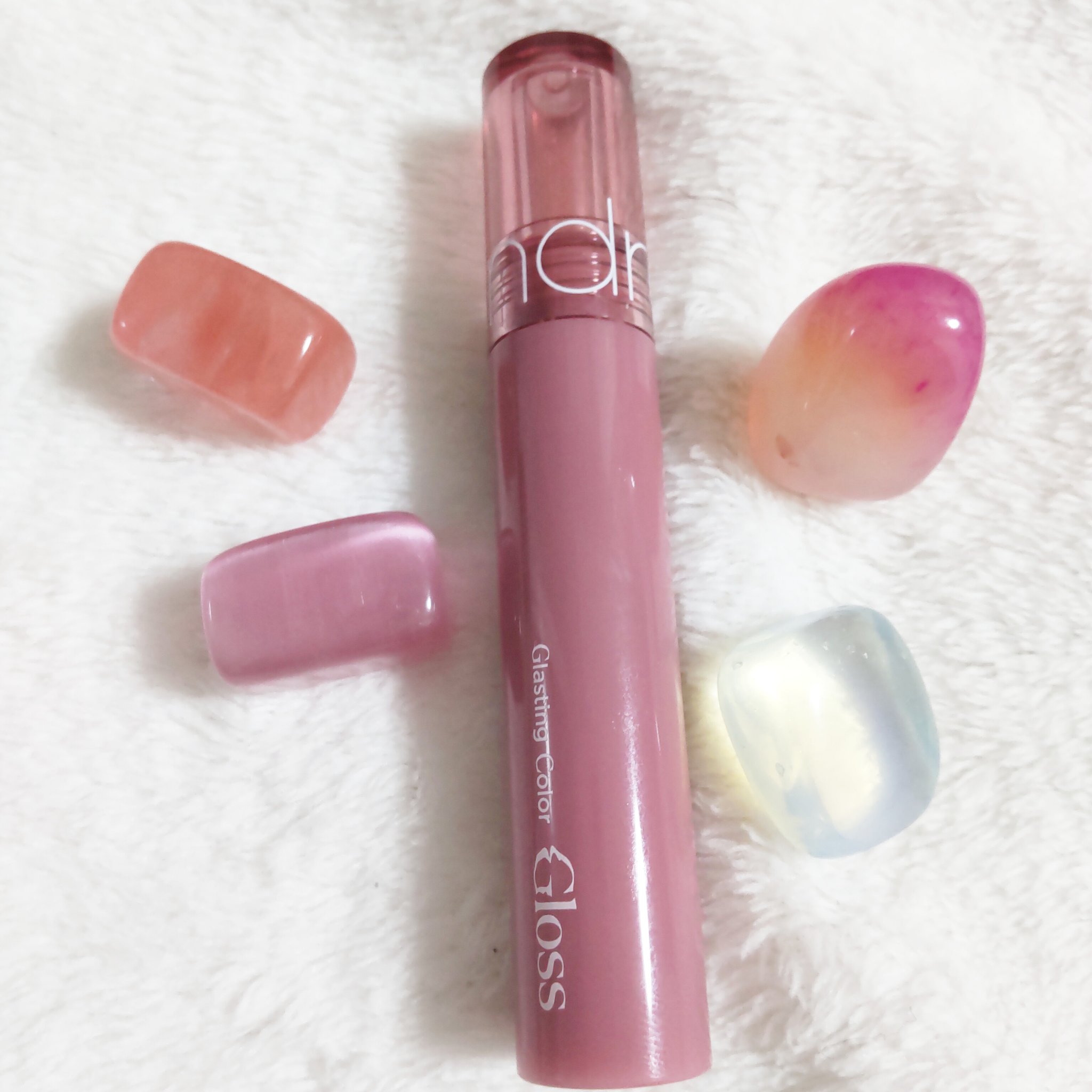 グラスティングカラーグロス 03 ローズフィンチ(ROSE FINCH) /rom&nd/リップグロスを使ったクチコミ（1枚目）