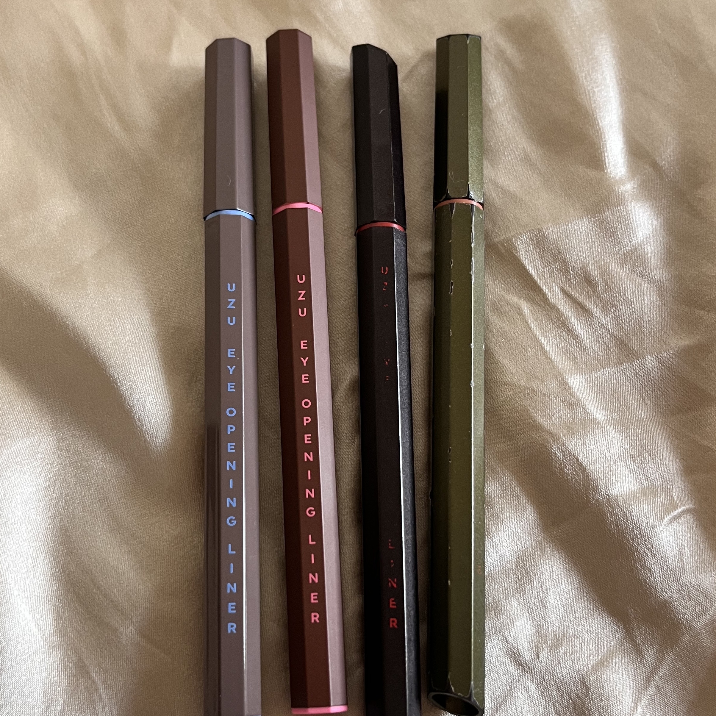 EYE OPENING LINER ブラウンブラック/UZU BY FLOWFUSHI/アイライナーを使ったクチコミ（2枚目）