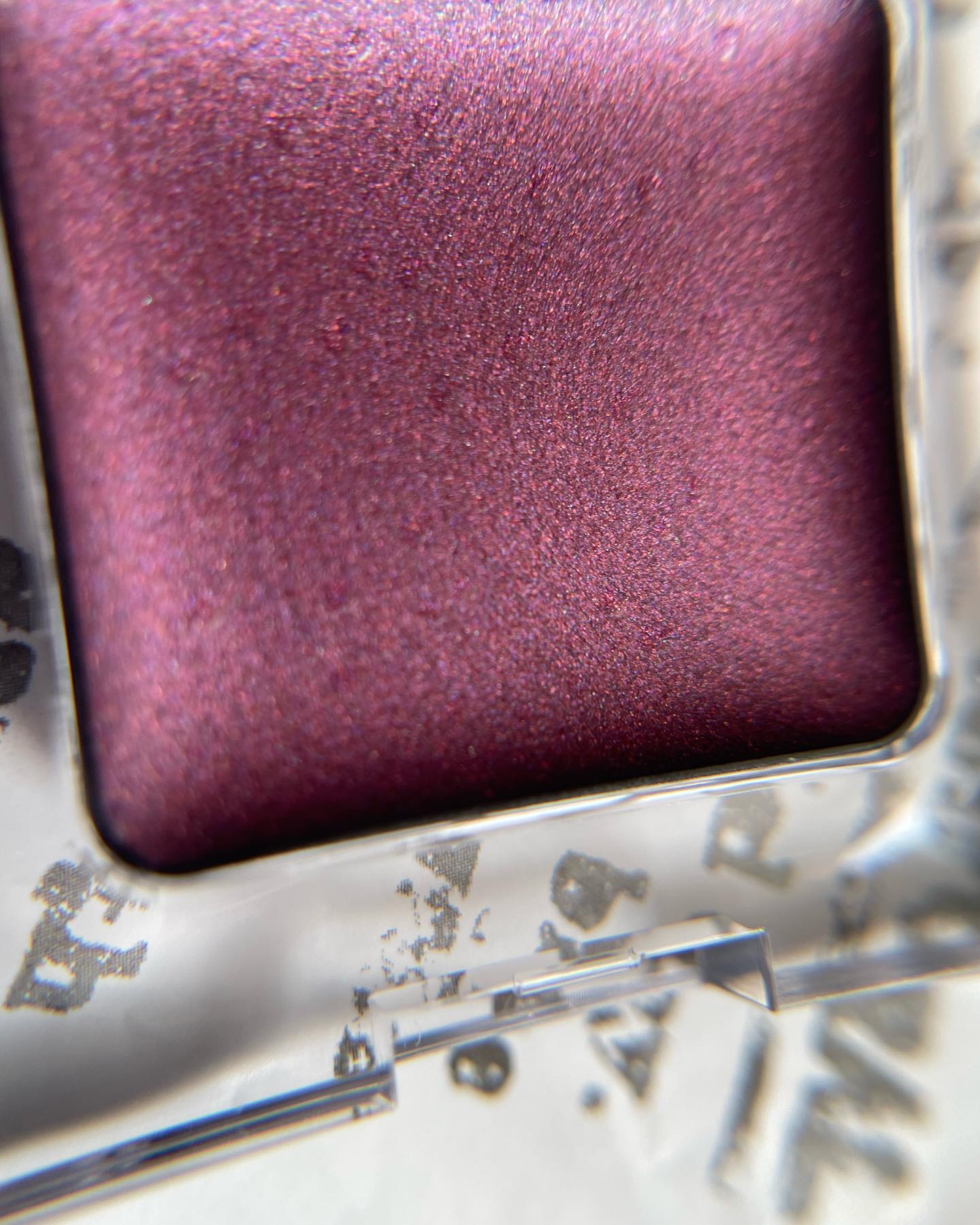 ミネラルアイバーム シュガーグレープ /エトヴォス/ジェル・クリームアイシャドウを使ったクチコミ（2枚目）