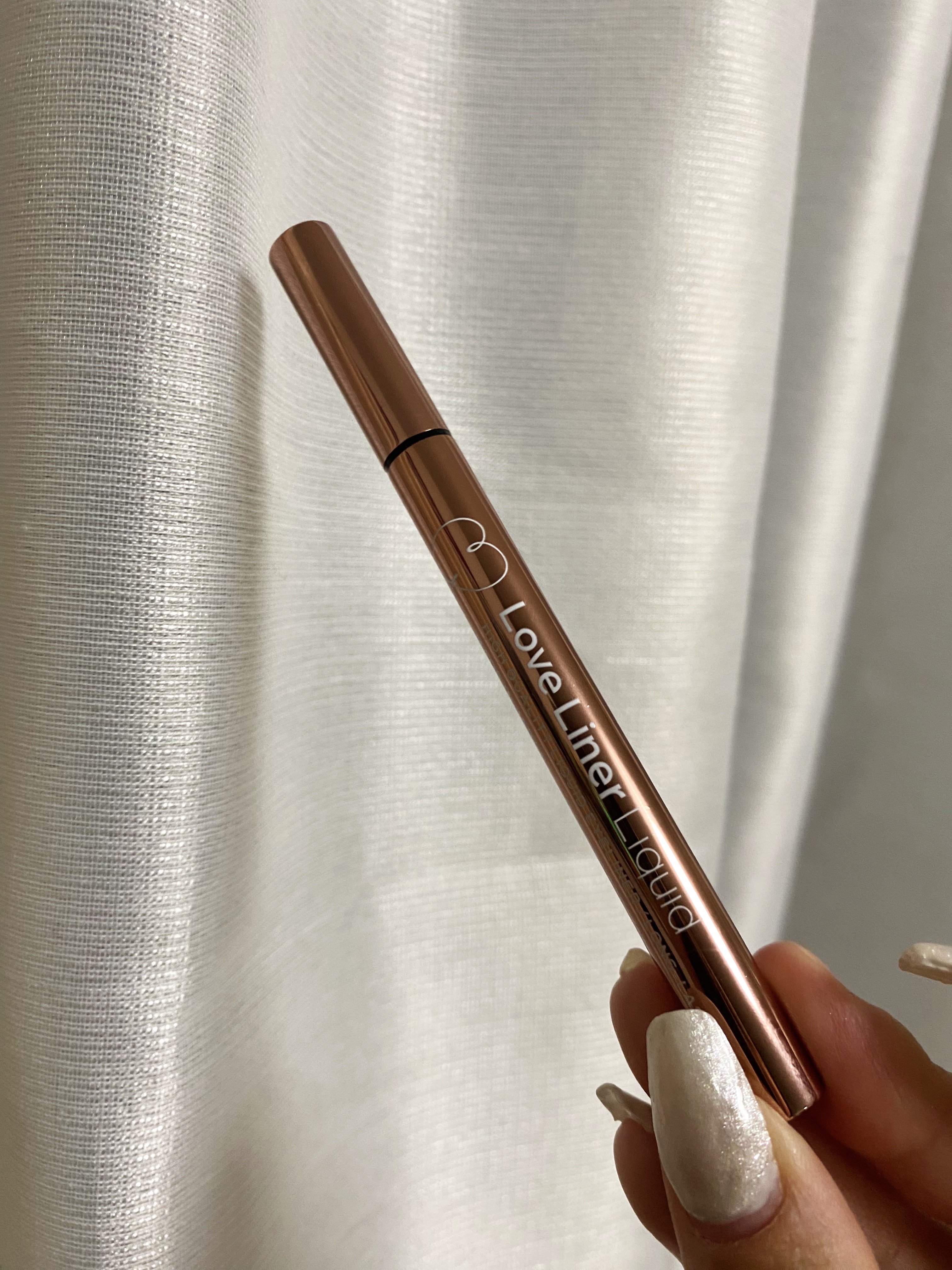 リキッドアイライナーR4/ラブ・ライナー/リキッドアイライナーを使ったクチコミ（1枚目）