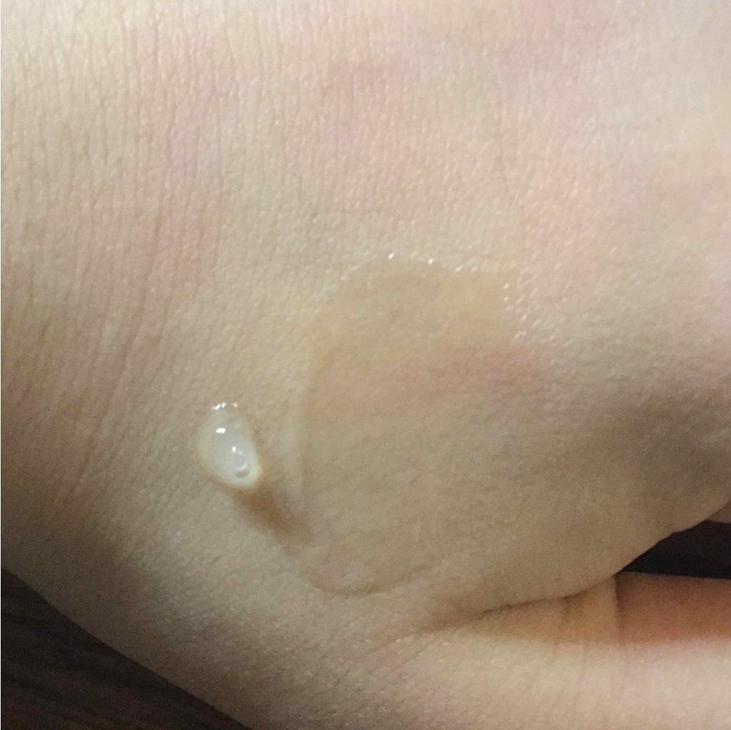 リップモイストエッセンス/DAISO/リップ美容液を使ったクチコミ（3枚目）