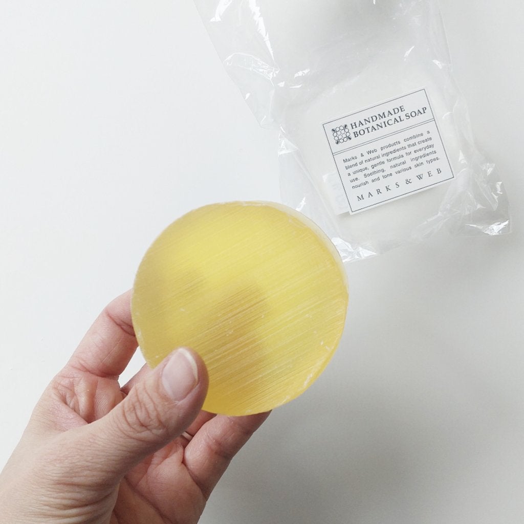 ハンドメイドボタニカルソープ レモングラス/ガーデニア/MARKS&WEB/洗顔石鹸を使ったクチコミ(3枚目)
