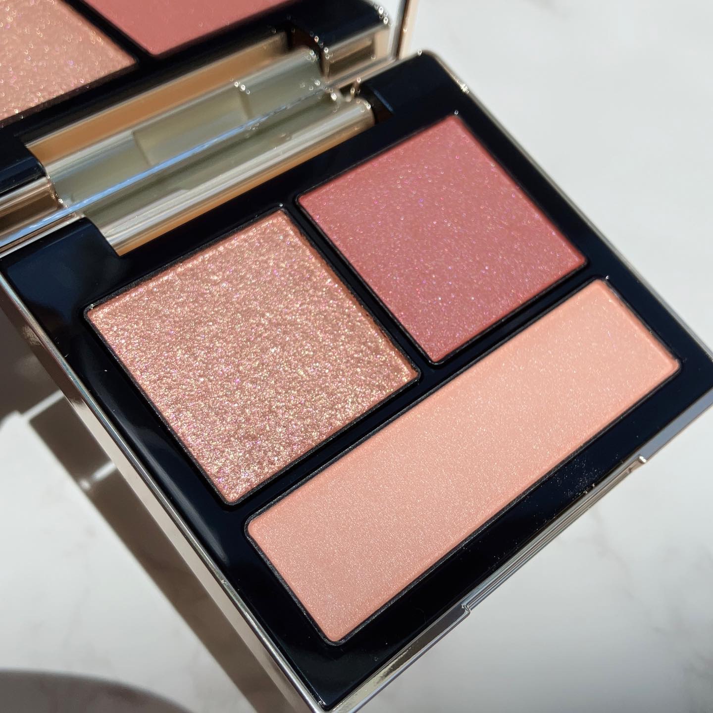 テイラード カラー アイズ 02 Girl Like Me/SNIDEL BEAUTY/アイシャドウパレットを使ったクチコミ（2枚目）