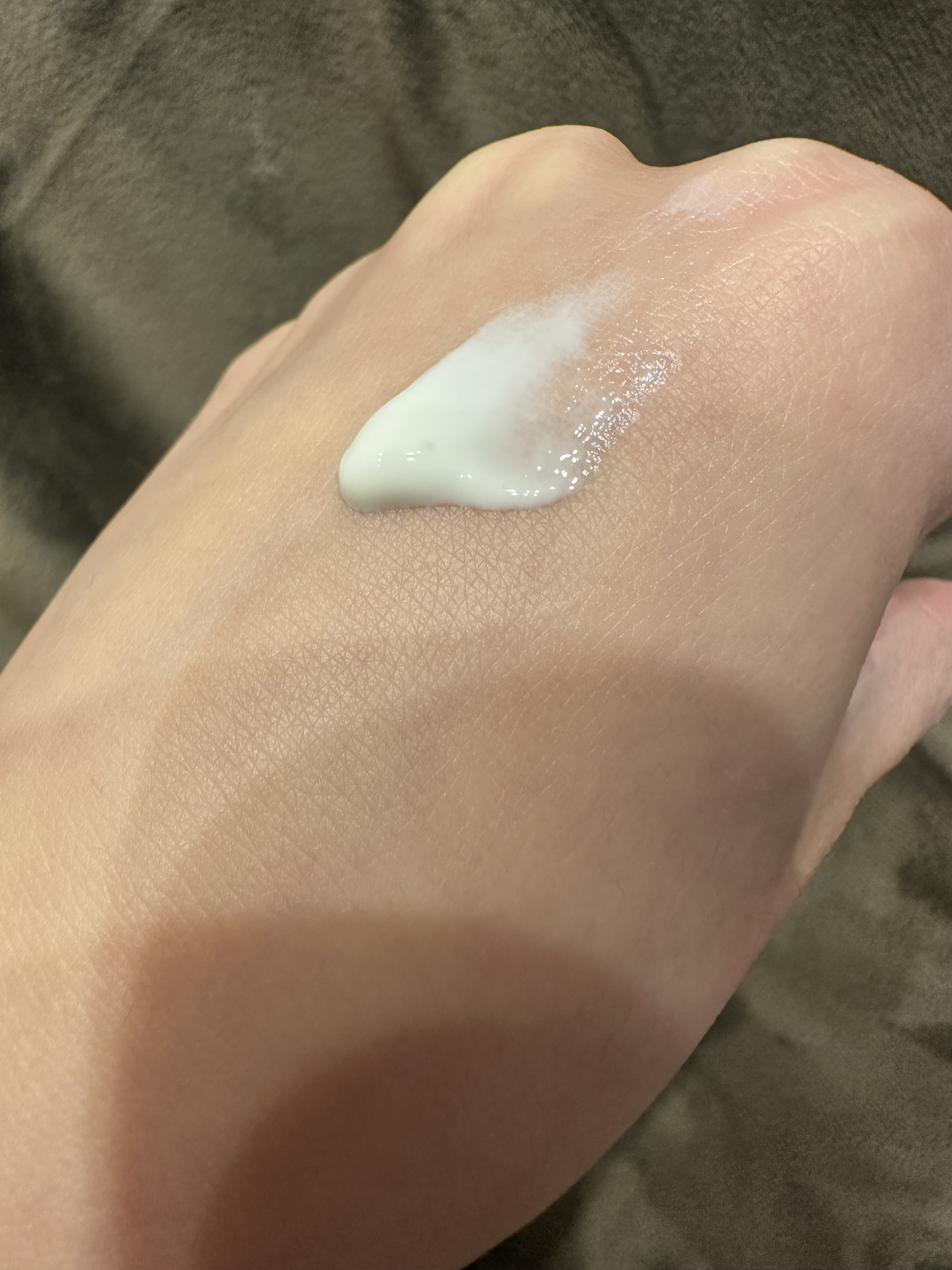 ヒアルーシカ ウォーターフィット サンセラム/SKIN1004/日焼け止めローションを使ったクチコミ（3枚目）