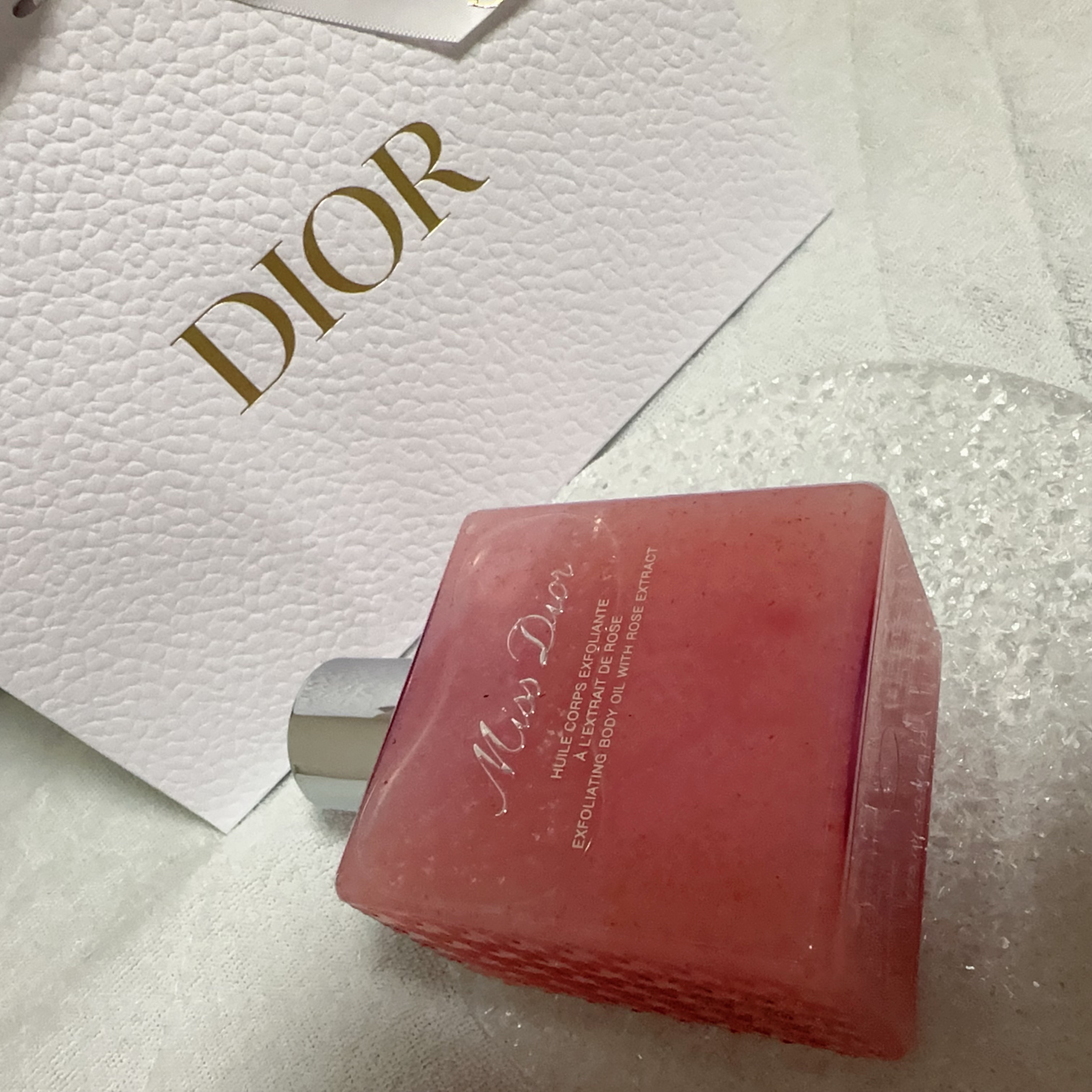 ミス ディオール ボディ スクラブ ミス ディオール ボディ スクラブ/Dior/ボディスクラブを使ったクチコミ（1枚目）