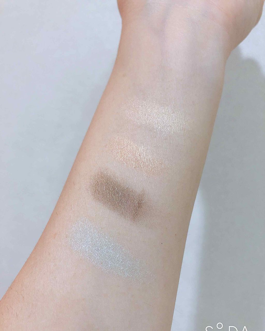 マジッククローゼット ユニコーンリップグロス/MAGIC CLOSET/リップグロスを使ったクチコミ（2枚目）