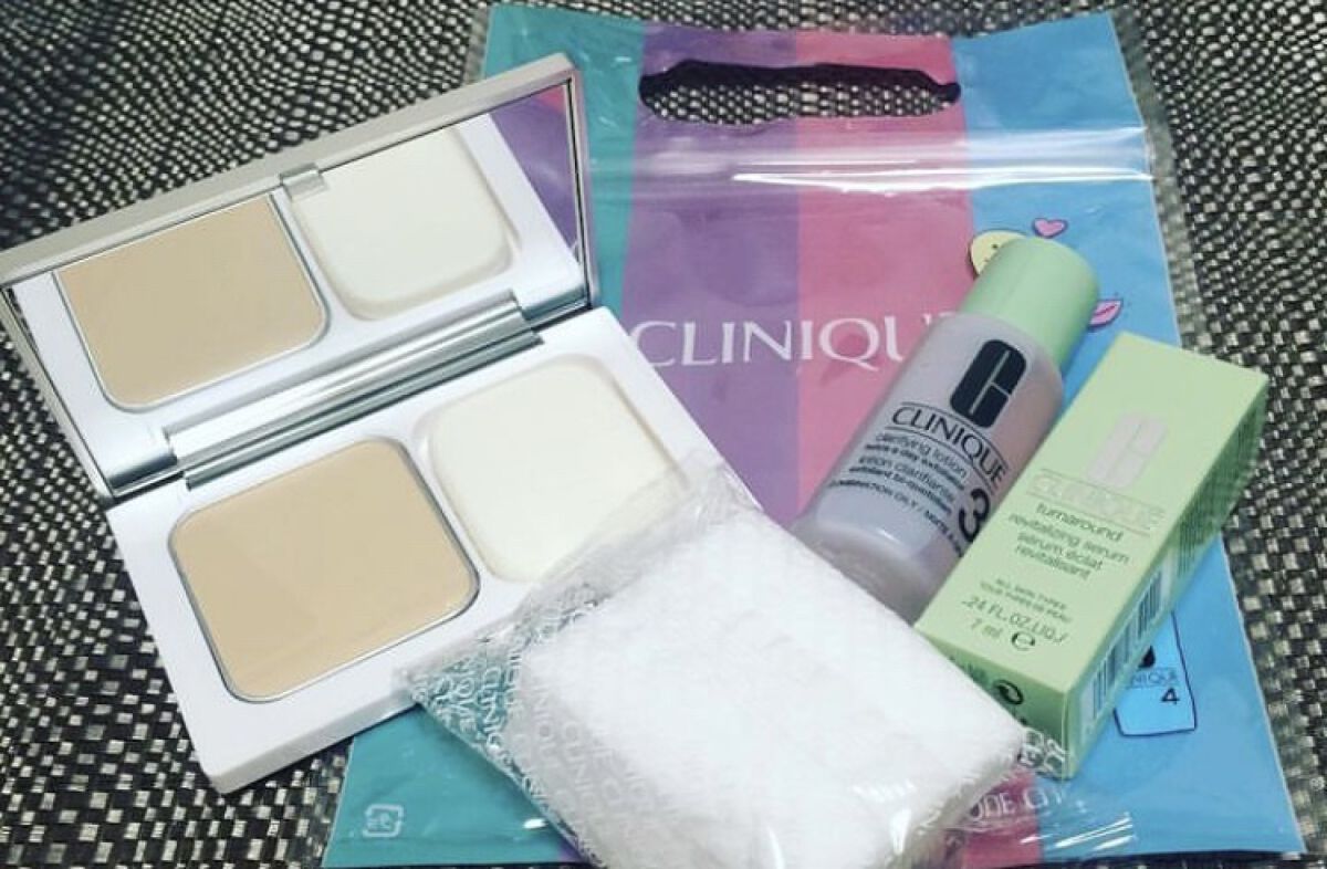 イーブン ベター パウダー メークアップ ウォーター ヴェール 27 リフィル  61 アイボリー/CLINIQUE/パウダーファンデーションを使ったクチコミ（1枚目）