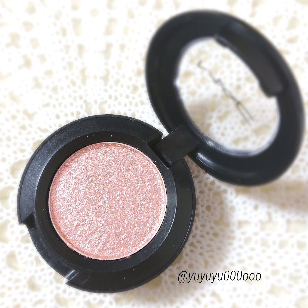 ダズルシャドウ/M・A・C/単色アイシャドウを使ったクチコミ(4枚目)