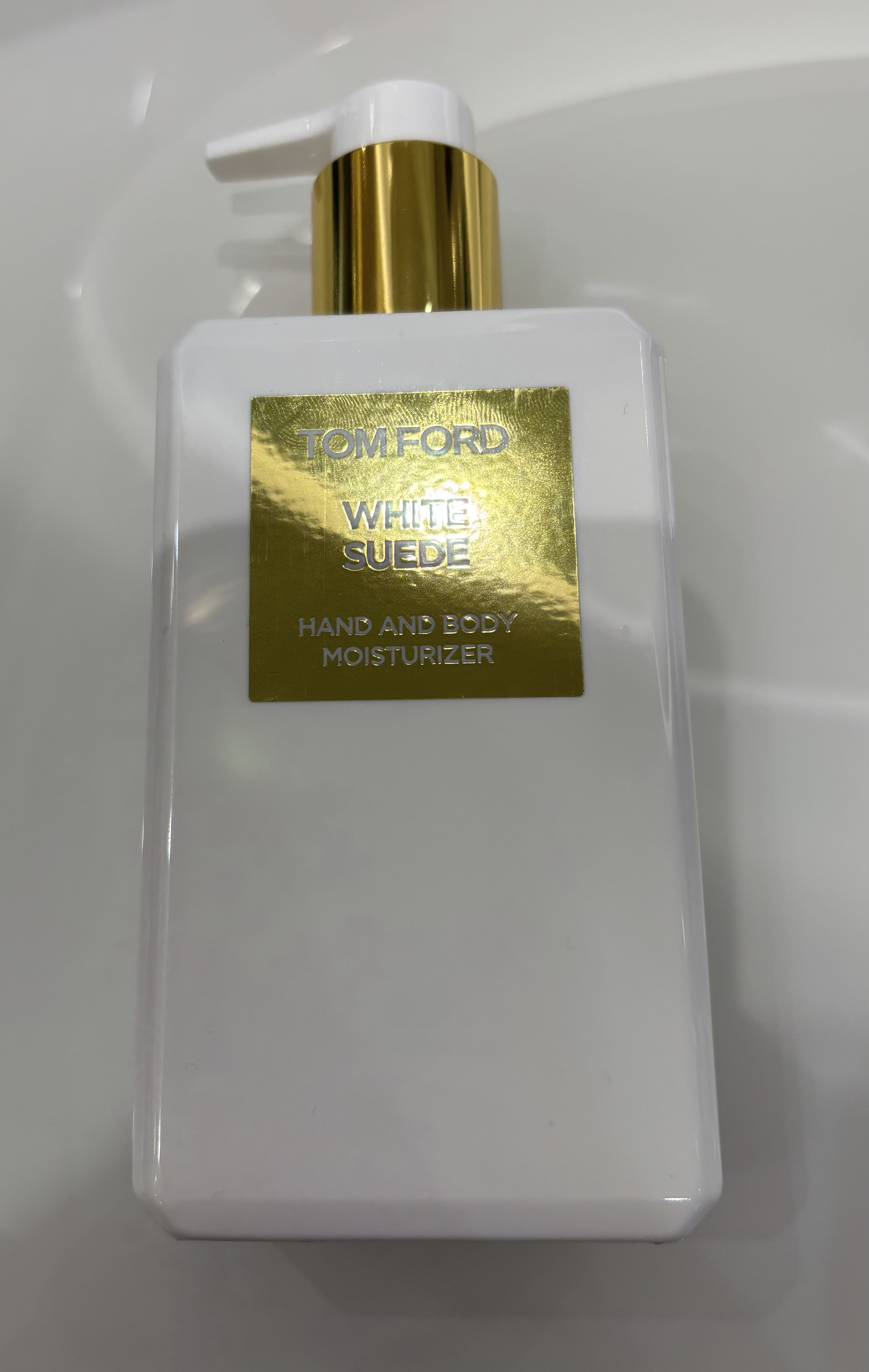 試してみた】ホワイト スエード ハンド アンド ボディ