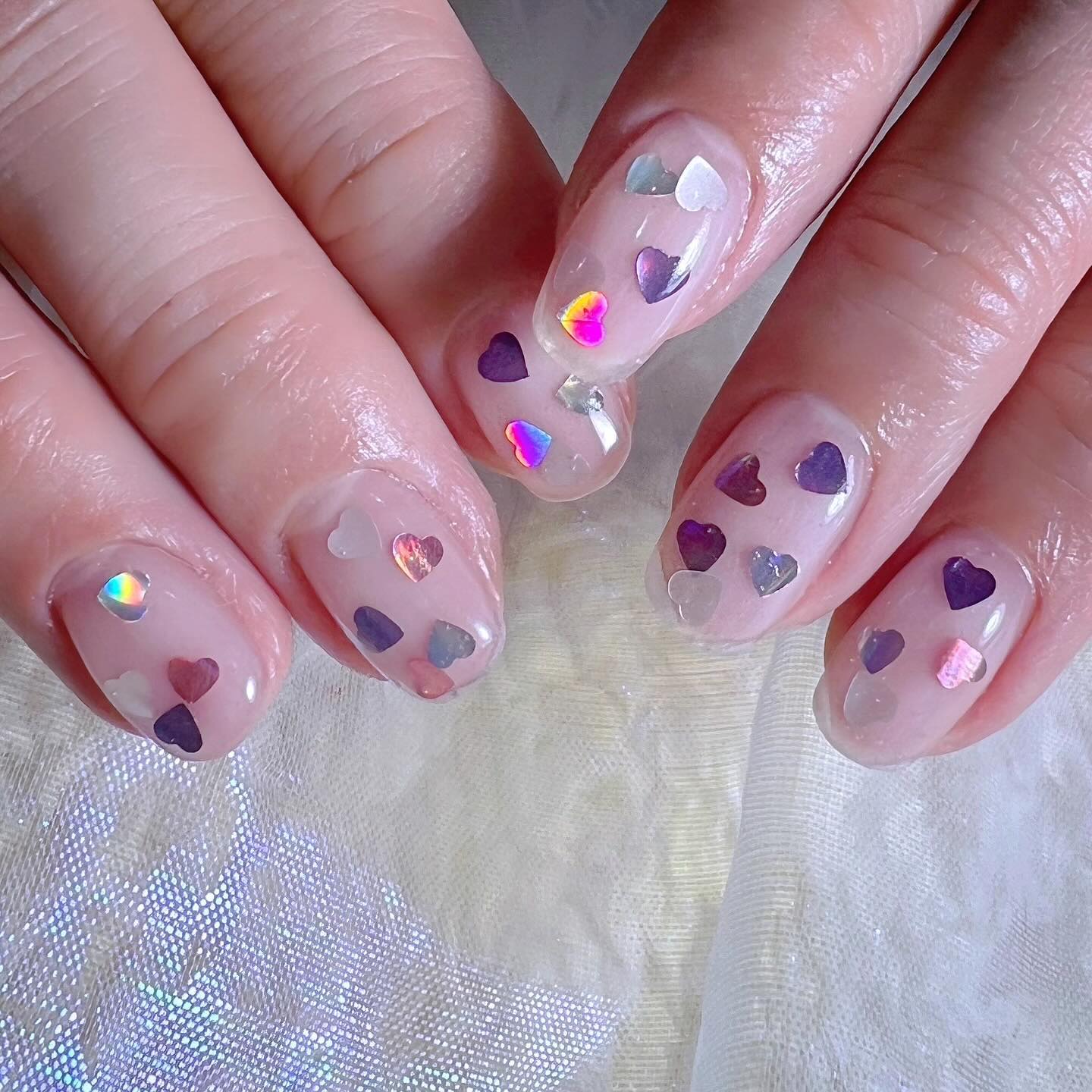 💜🩷🩶⠀
⠀
@mypanda.mypanda ⠀
透明にハートのホログラムネイル♡⠀
⠀
@aby_sharenail #nail #nails #nailart #ネイル #美甲 #ネイルアート  #japanesenailart