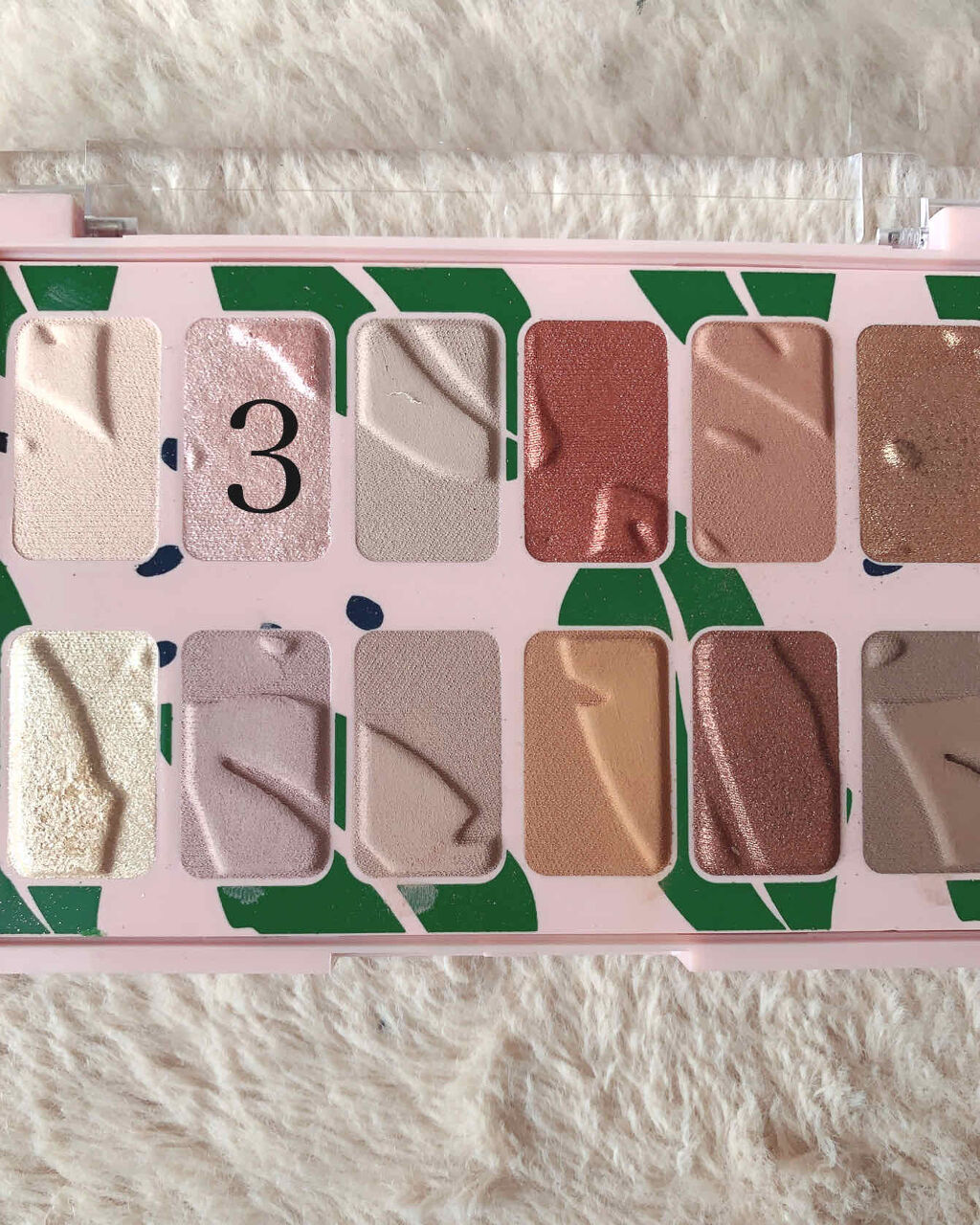 アイシャドウパレット オウンユアナチュラルズ/THE BODY SHOP/アイシャドウパレットを使ったクチコミ（3枚目）