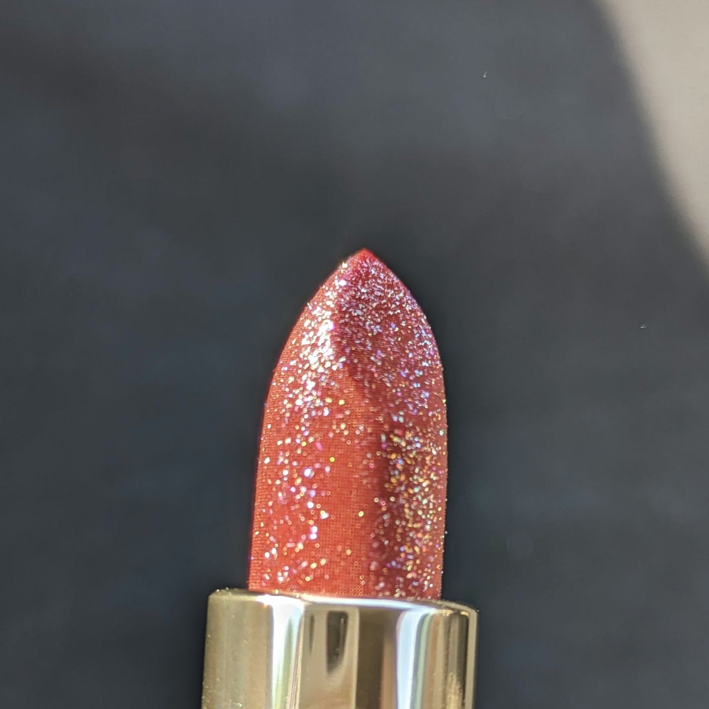 kaya on LIPS 「ヴィセ ジェミィティントセラム RD470 ¥1,650光の当..」(2枚目)