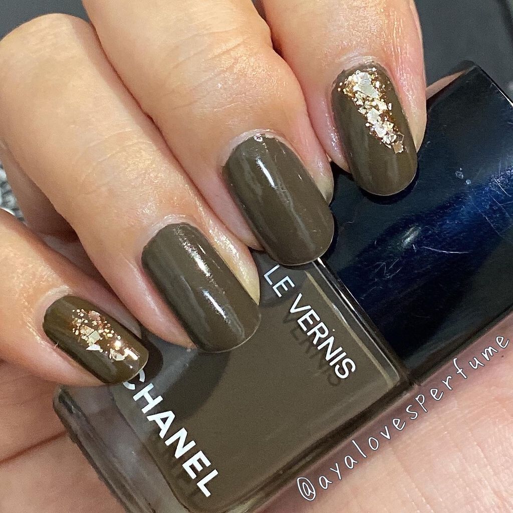 ヴェルニ ロング トゥニュ/CHANEL/マニキュアを使ったクチコミ(3枚目)