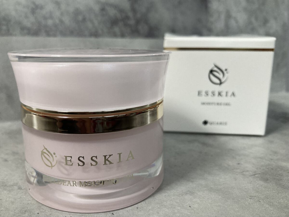 セルディアモイスチャーゲル
お試しさせて頂きました。

エイジングケアが必要な年齢になってきたので、色々試していますがまず驚いたのは塗る『針美容』ジェルという部分。
針というと誰しもちょっと身構える所。
衛生的で嬉しいスパチュラ付きです。
