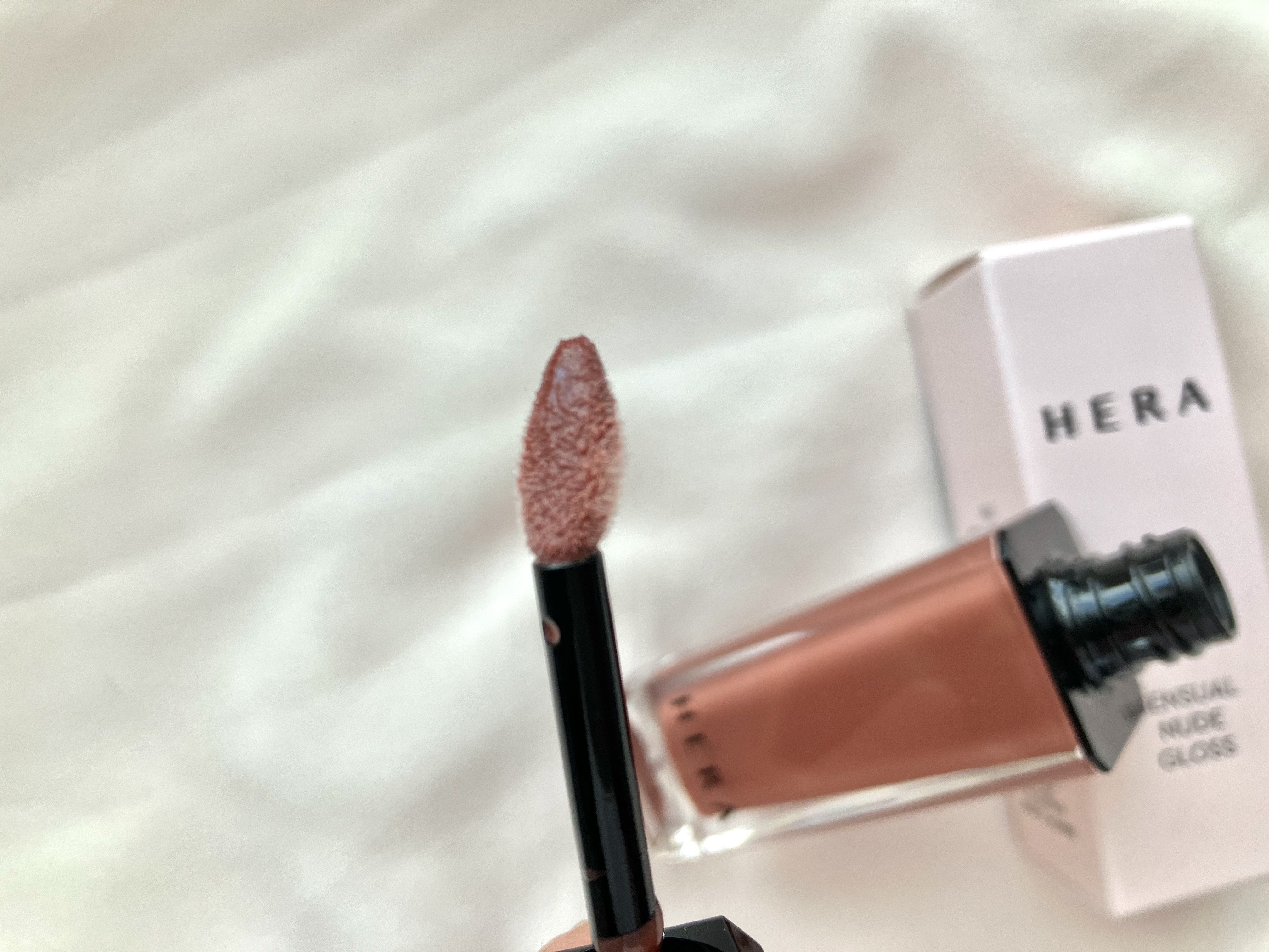 センシュアルヌードグロス/HERA/リップグロスを使ったクチコミ（2枚目）