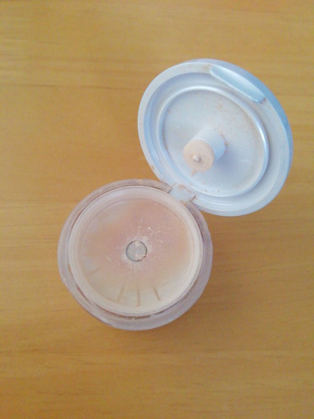 ONLY MINERALS 薬用コンシーラー ホワイトニングケアのクチコミ「こんにちは～(*｀・ω・´*)ﾉあるふぁです！
母から貰ったONLY MINERALSのコンシ.....」（2枚目）