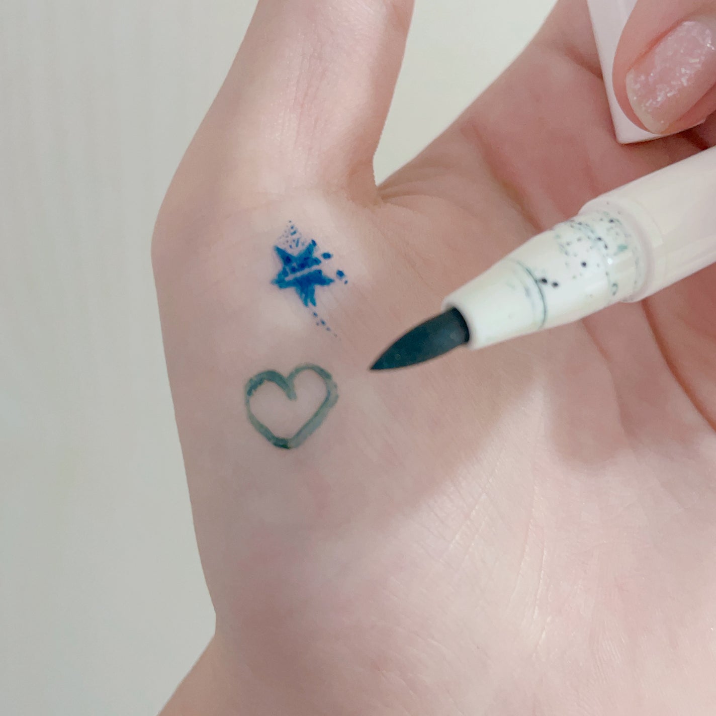 ARTISTARMAKE S スタンプライナー/COSMETIC PRESS/リキッドアイライナーを使ったクチコミ(3枚目)