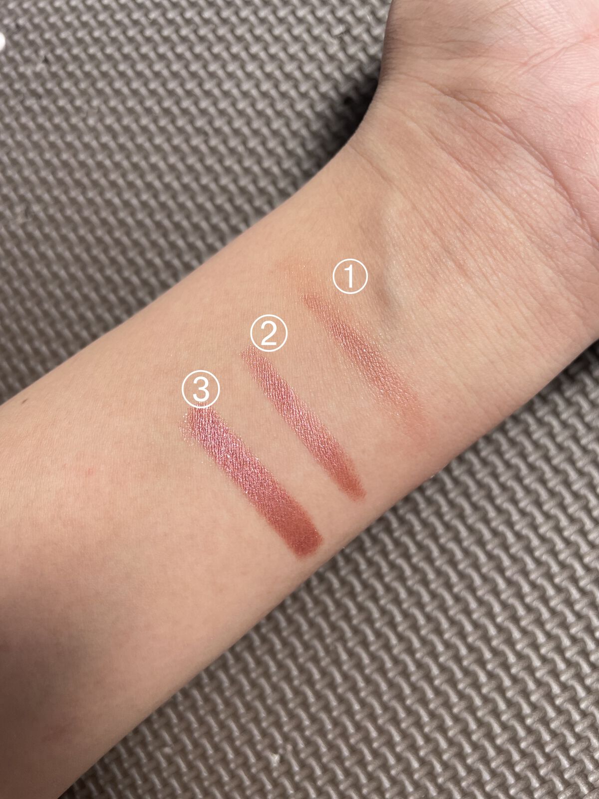 グリッタースティックアイシャドウ/Kirei&co./スティックアイシャドウを使ったクチコミ（3枚目）