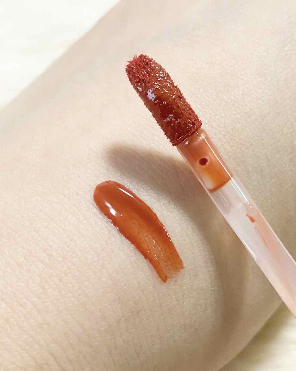 ジューシーラスティングティント/rom&nd/リップティントを使ったクチコミ（2枚目）