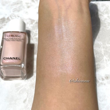 CHANEL ル ブラン ロージー ドロップスのクチコミ「💖💫🌸 Please swipe ➠➠

発売後すぐ購入したこのリキッドハイライト💕

ピンク.....」（2枚目）