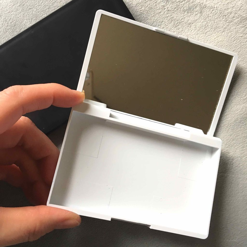 メイクアップケース(ミラー付き)/DAISO/その他化粧小物を使ったクチコミ（2枚目）