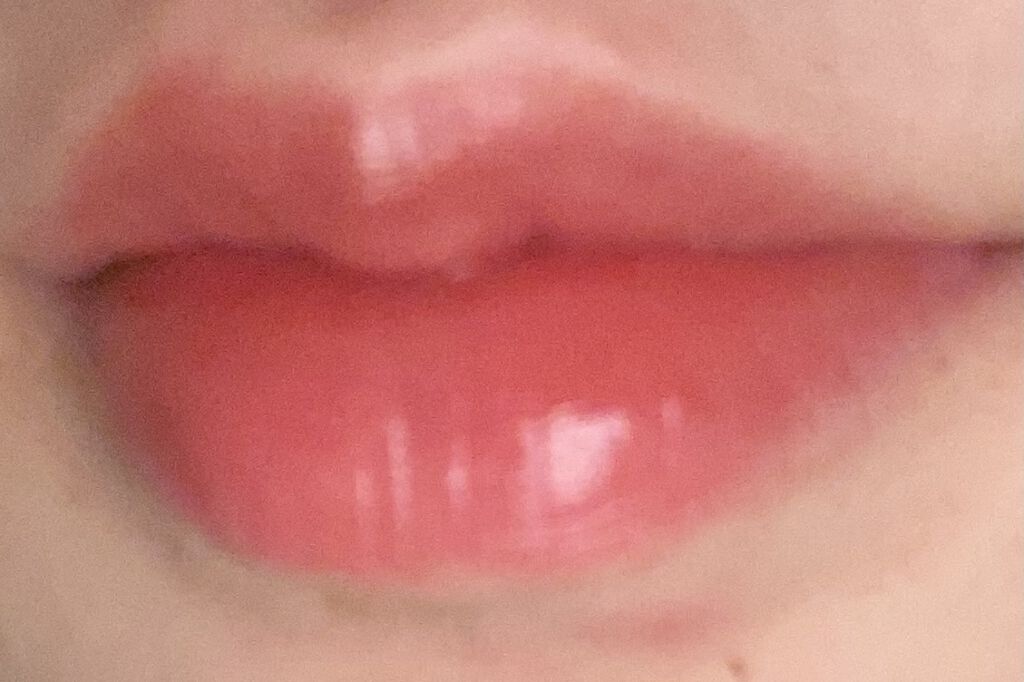 ジューシーラスティングティント/rom&nd/リップティントを使ったクチコミ（2枚目）