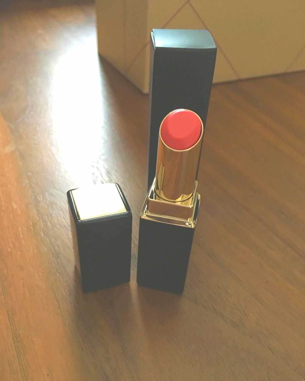 モイスチャー リッチ リップスティック 05 恍華 -HIKARIBANA/SUQQU/口紅を使ったクチコミ（1枚目）