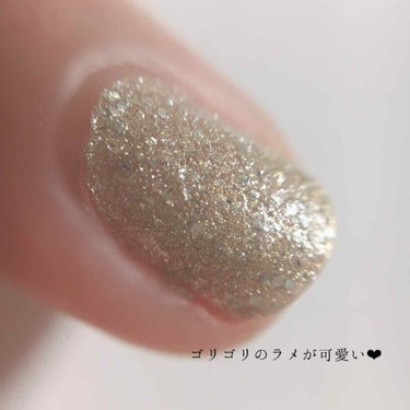 ネイルホリック Metalic color GD004/ネイルホリック/マニキュアを使ったクチコミ（3枚目）