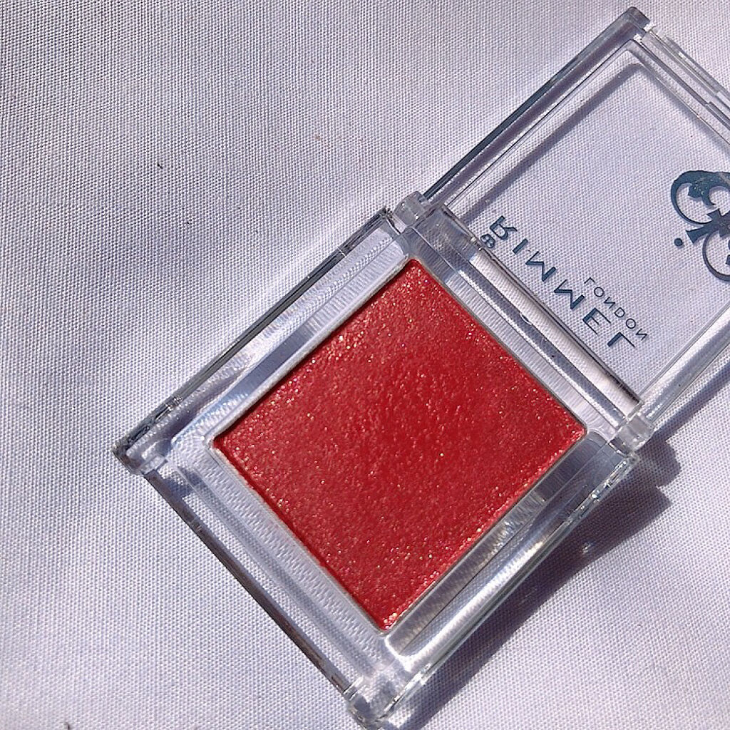 プリズム パウダーアイカラー 033 ストロベリーレッド/リンメル ロンドン/単色アイシャドウを使ったクチコミ（2枚目）