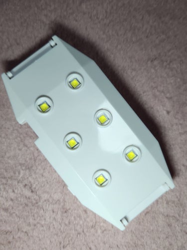 DAISO UV-LED レジンライトのクチコミ「DAISO　UV-LED レジンライト　オートオフ機能付

初めて購入しました😄✨️

USB.....」（3枚目）