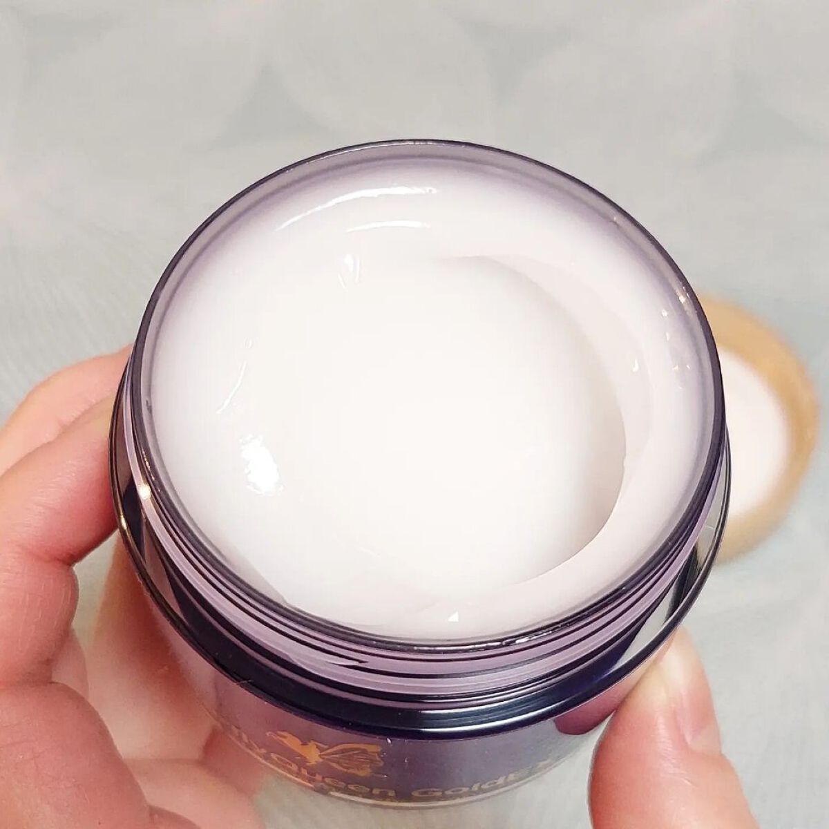 バタフライクイーン ゴールドエクストラ/フェイシャルコスメティック研究所/オールインワン化粧品を使ったクチコミ（2枚目）