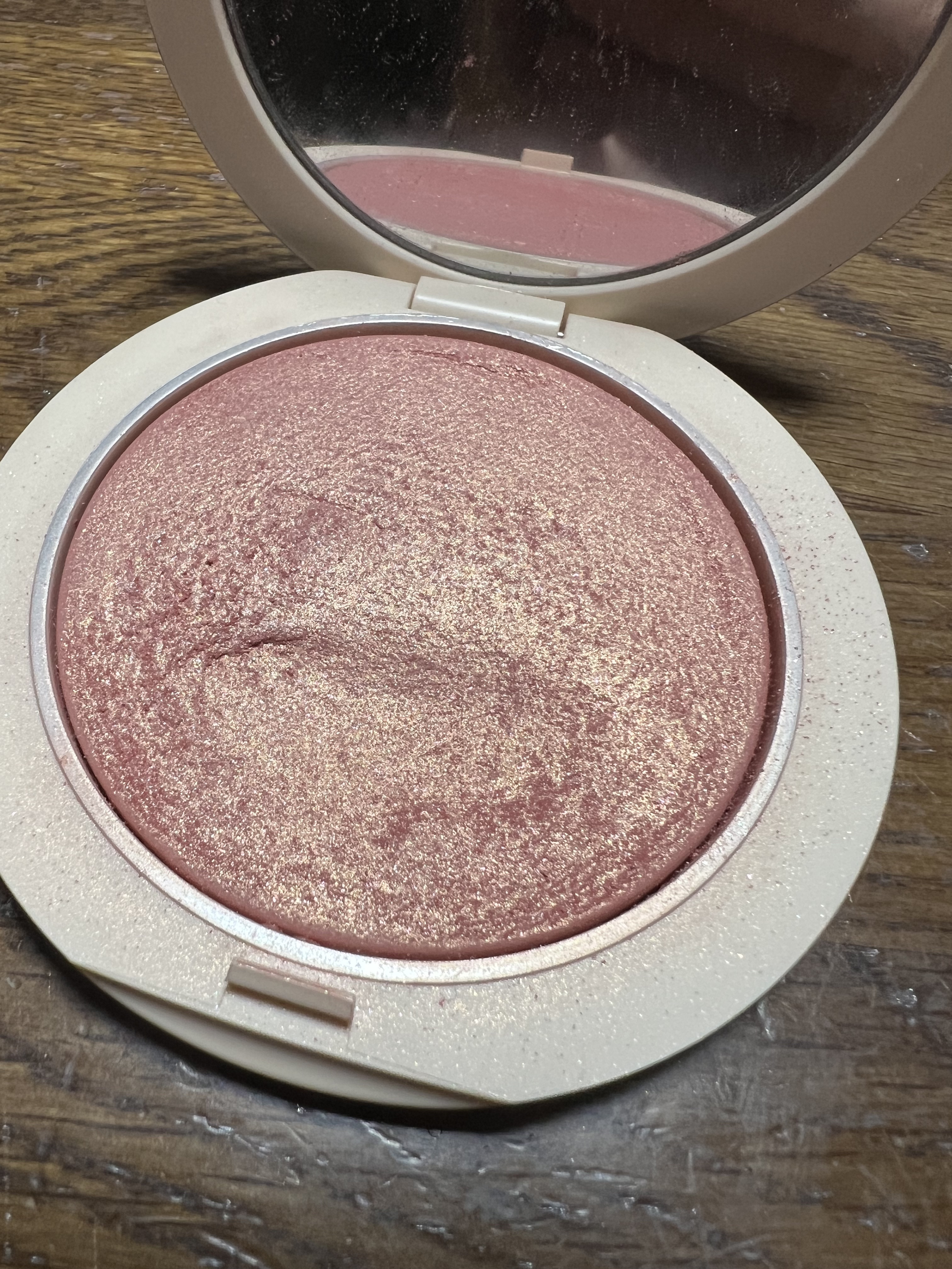 ディオールスキン フォーエヴァー クチュール ルミナイザー/Dior/プレストパウダーを使ったクチコミ（2枚目）