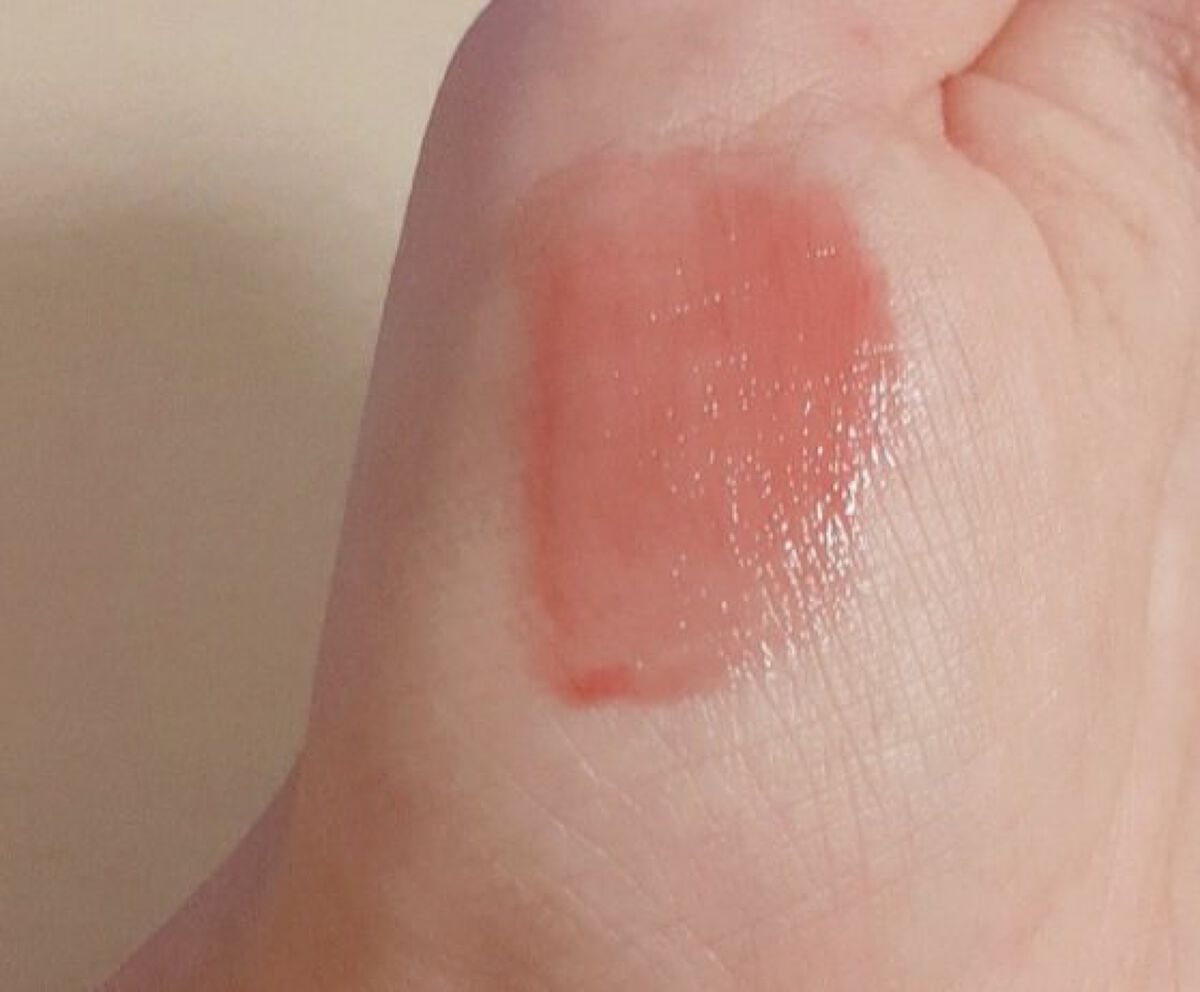 ジューシーラスティングティント/rom&nd/リップティントを使ったクチコミ（2枚目）