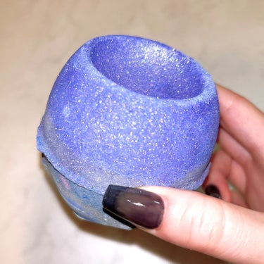 ラッシュ ゴッデス ボムのクチコミ「〈LUSH〉
バスボム
ゴッデスボム

シルバーメインのラメが、これでもか！というほどギランギ.....」（1枚目）