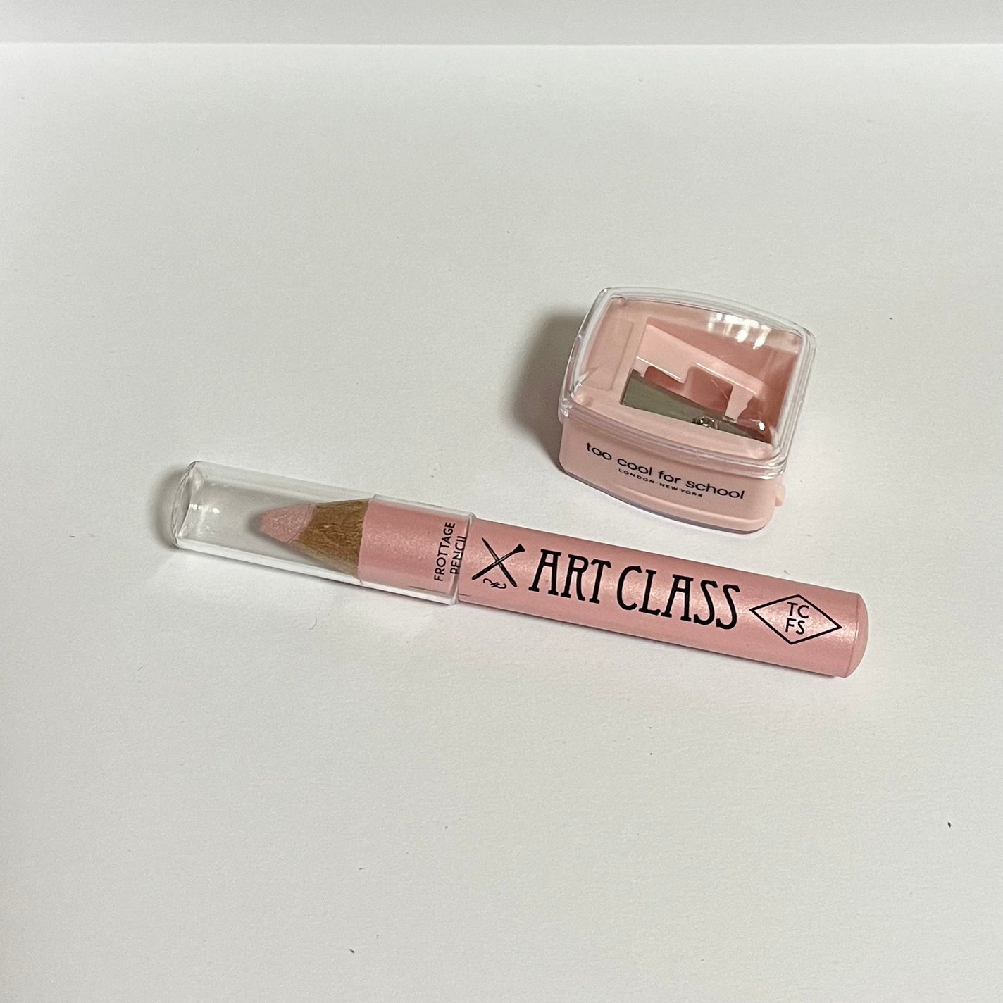 アートクラス フロッタージュペンシル/too cool for school/スティックアイシャドウを使ったクチコミ(1枚目)