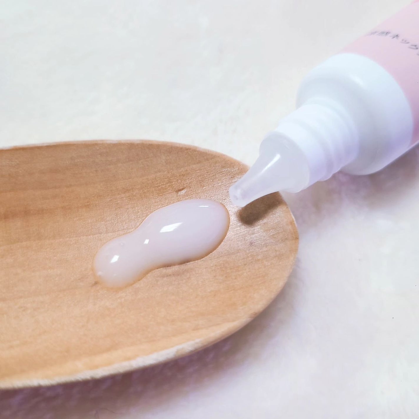 8x4 アロマスイッチ 涼感ネックジェル パリスブーケの香り/8x4/デオドラント・制汗剤を使ったクチコミ(4枚目)