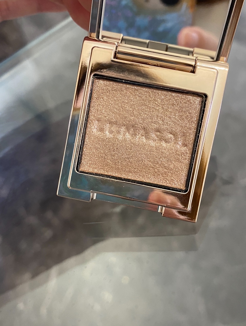 ルナソル モノアイカラーレーション/LUNASOL/単色アイシャドウを使ったクチコミ（2枚目）